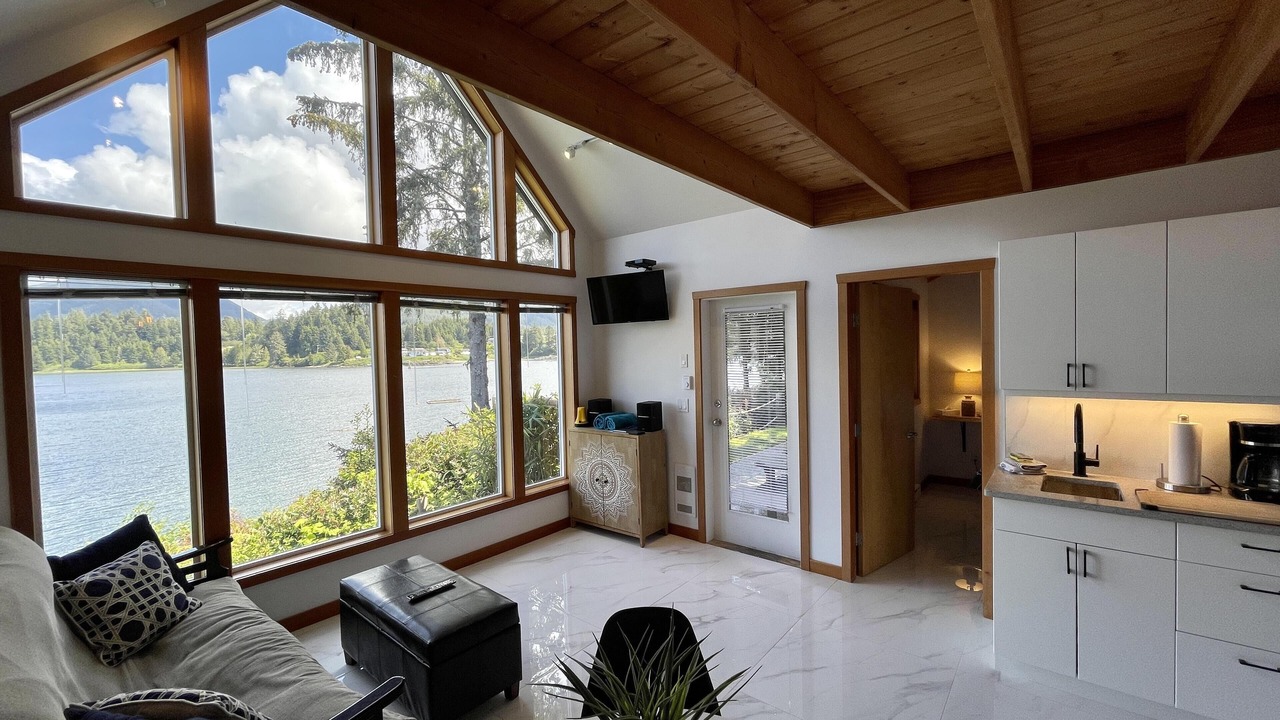 Photo of Livingroom in Ucluelet
