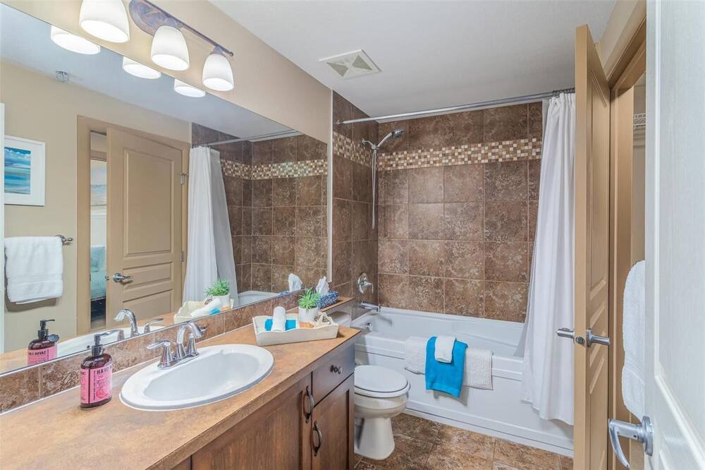 Photo of Bathroom in South Pandosy