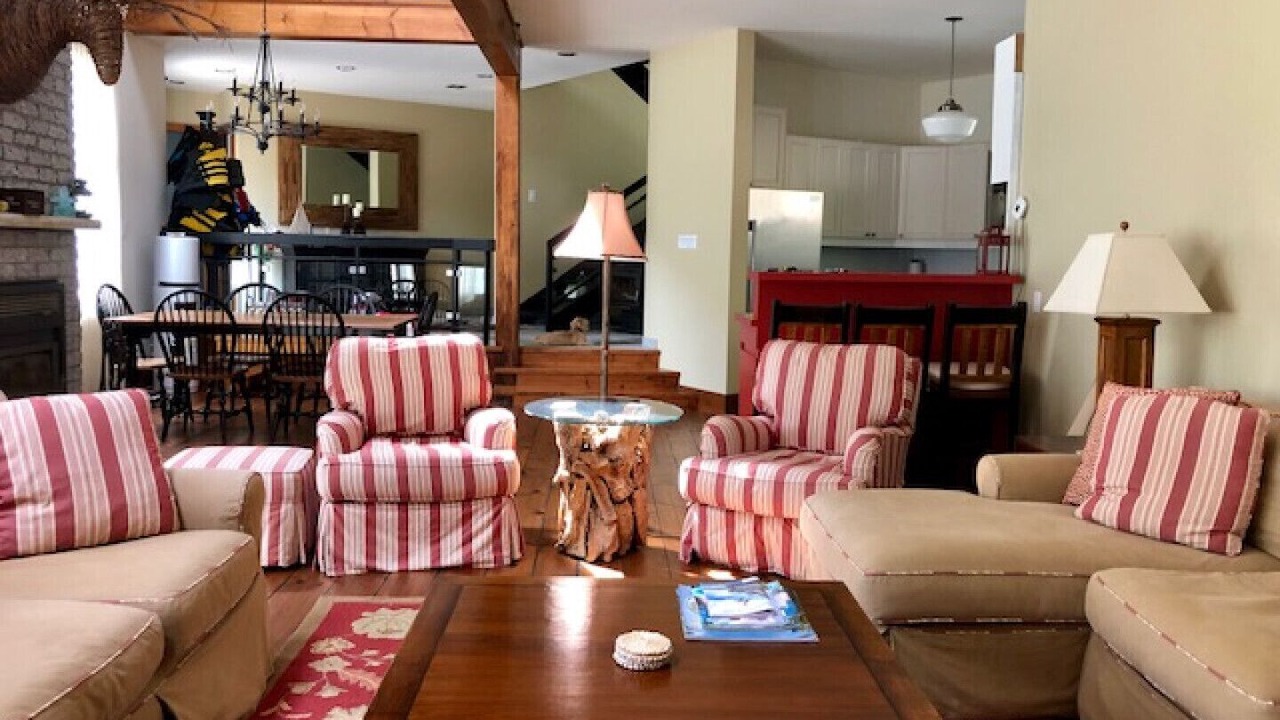 Photo of Livingroom in Muskoka Lakes