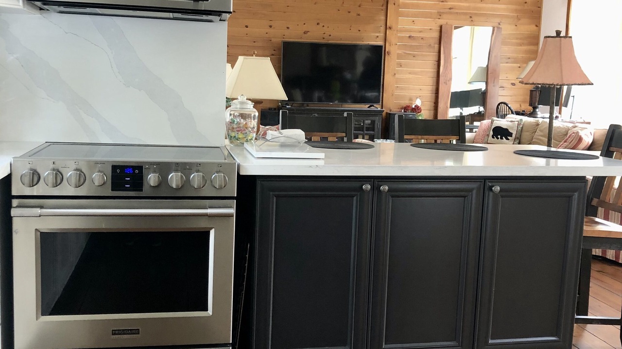 Photo of Kitchen in Muskoka Lakes