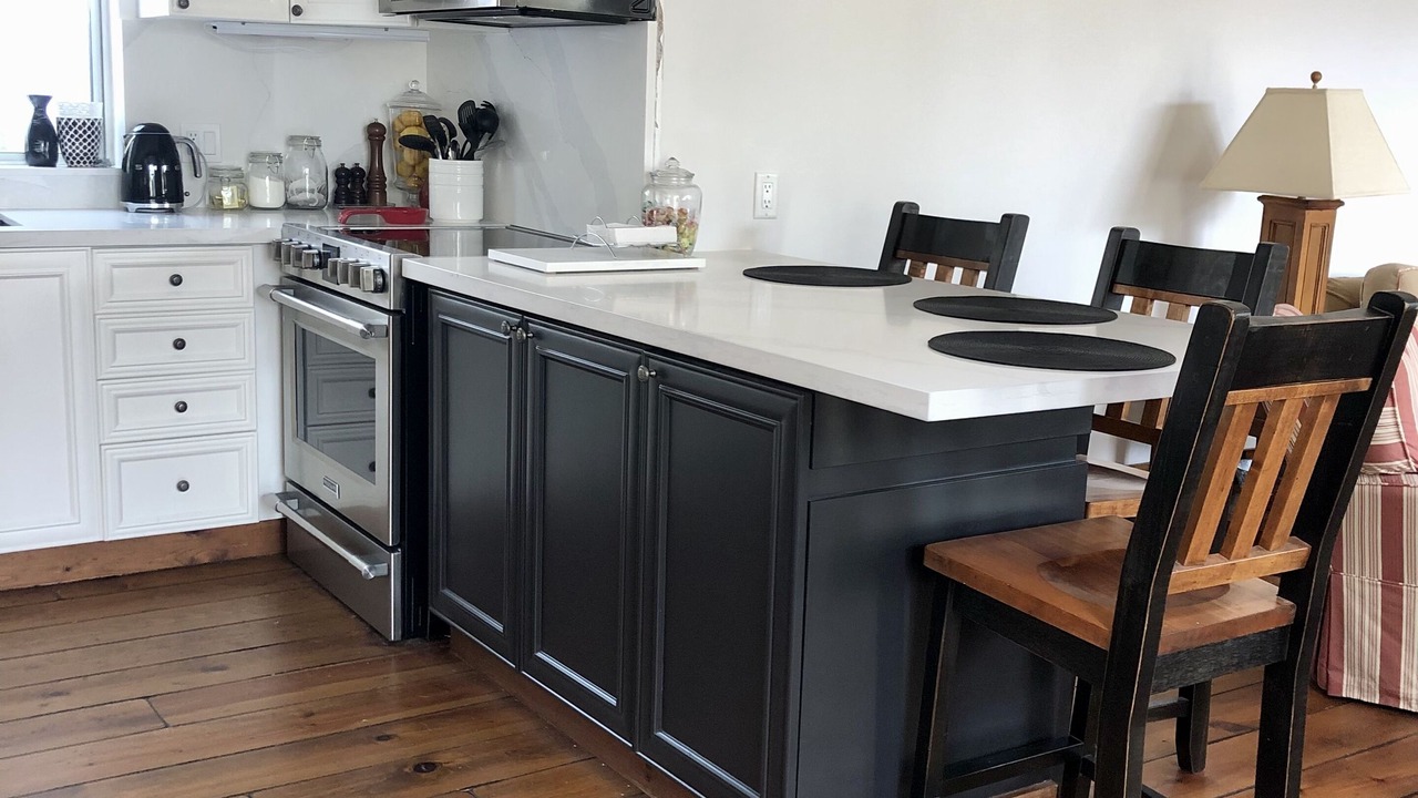 Photo of Kitchen in Muskoka Lakes