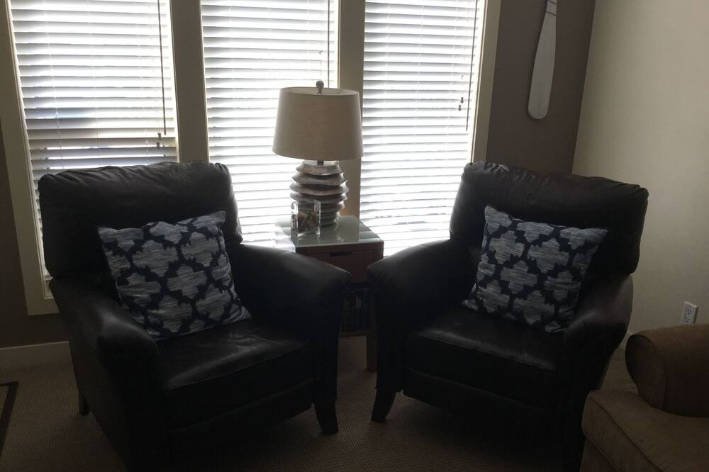 Photo of Livingroom in Vernon