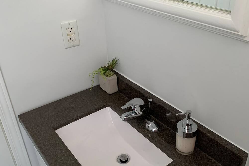 Photo of Bathroom in Consecon