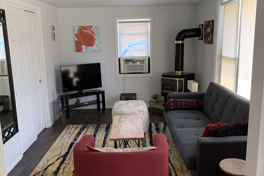 Photo of Livingroom in Consecon