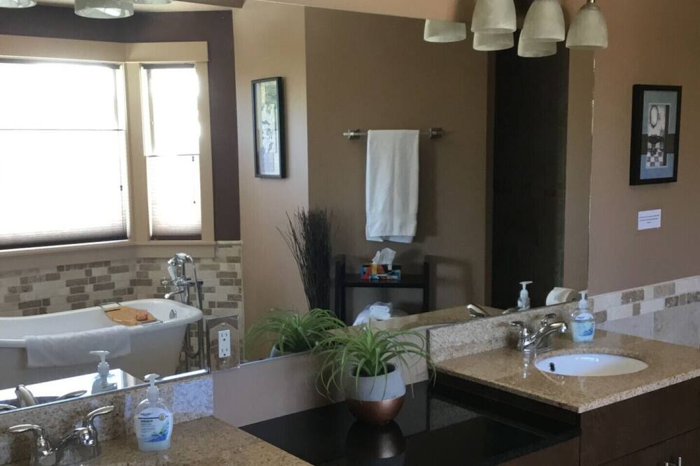 Photo of Bathroom in Silver Star Mountain