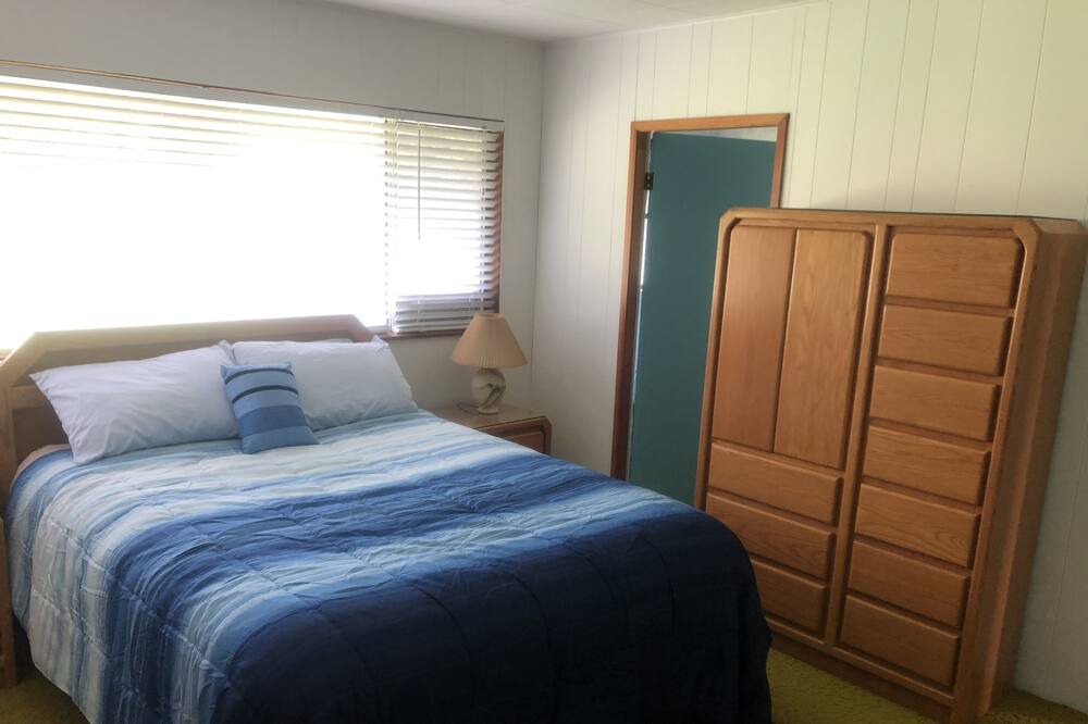 Photo of Bedroom in Halfmoon Bay