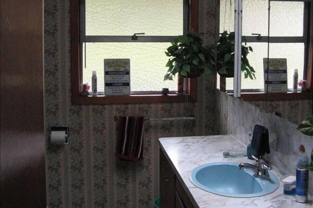 Photo of Bathroom in Halfmoon Bay