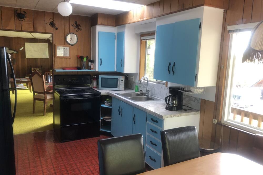 Photo of Kitchen in Halfmoon Bay