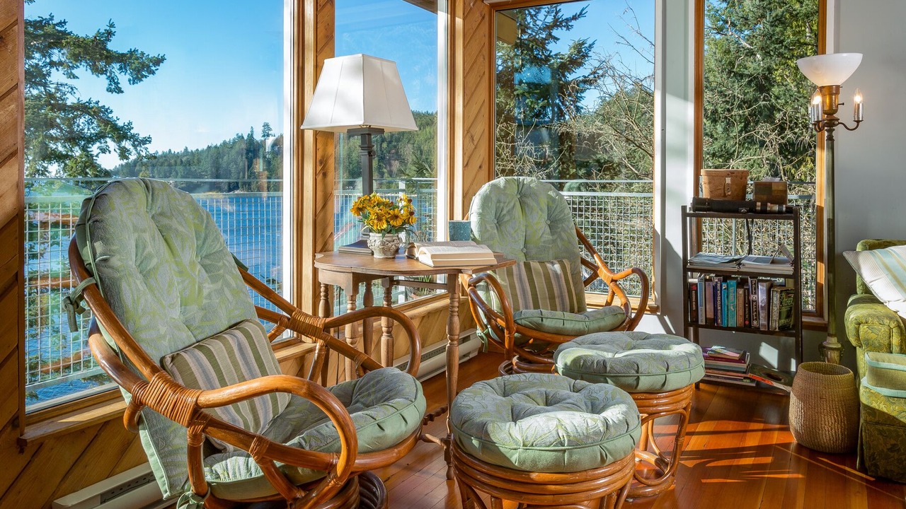 Photo of Livingroom in Bowen Island