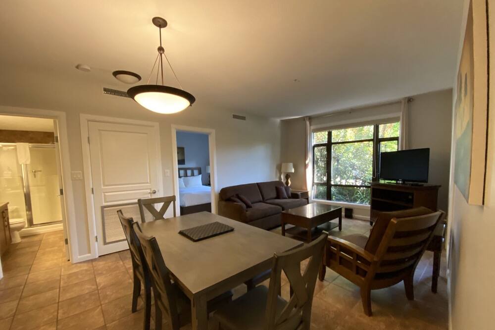 Photo of Bedroom in South Pandosy