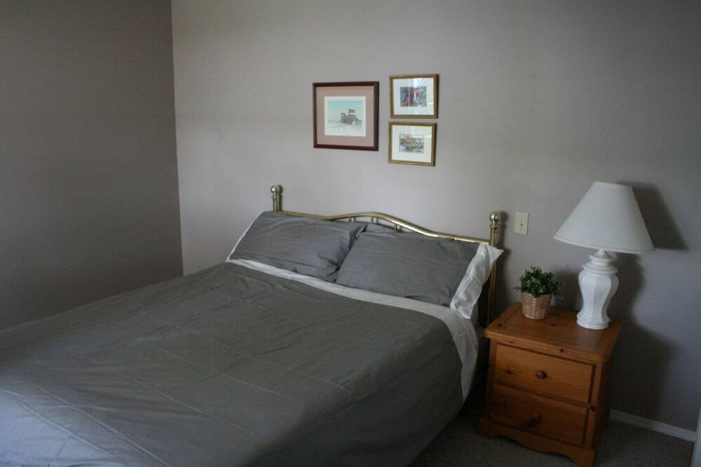 Photo of Bedroom in Pender Island