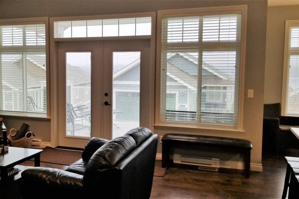 Photo of Livingroom in Osoyoos