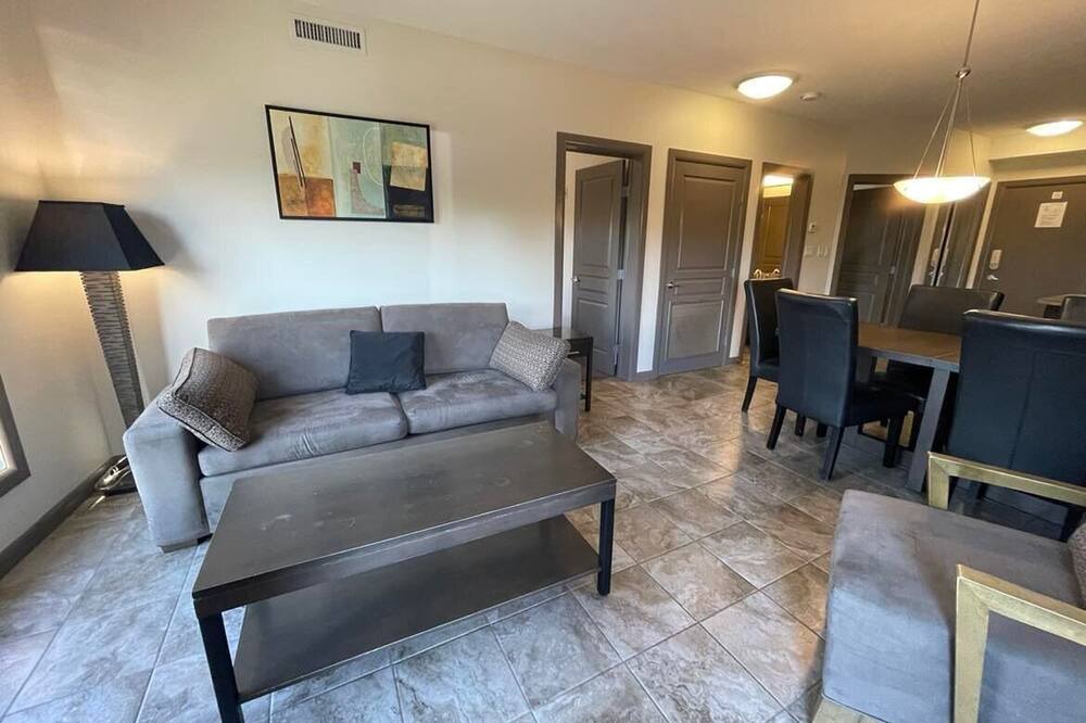 Photo of Livingroom in South Pandosy