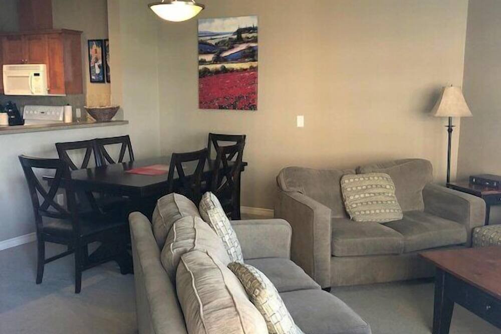 Photo of Livingroom in Central Okanagan