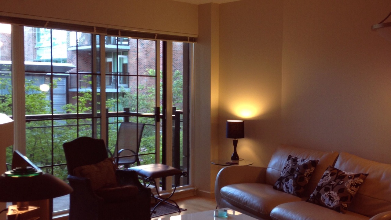 Photo of Livingroom in Downtown Victoria
