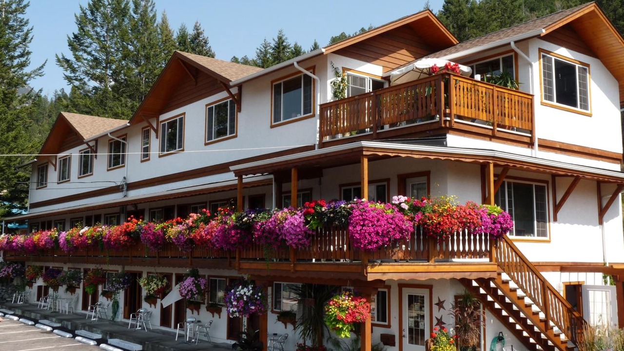 Photo of Outdoor in Radium Hot Springs