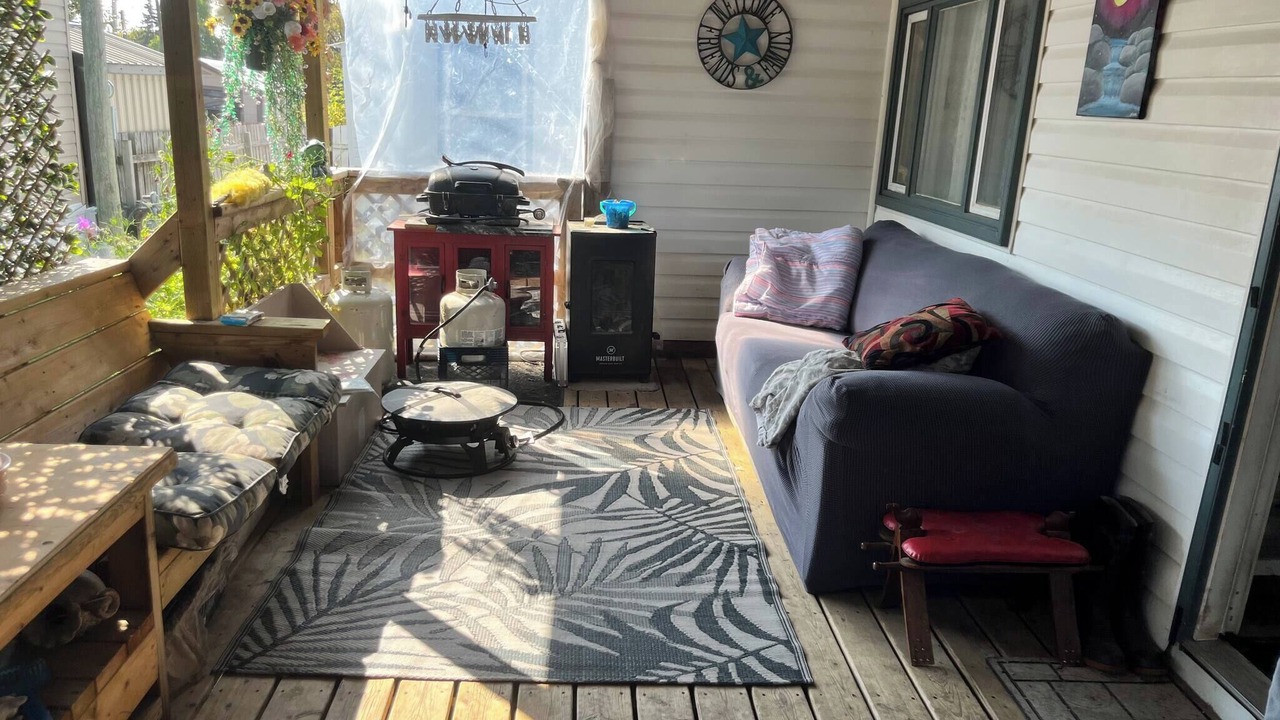 Photo of Patio Balcony in Markerville
