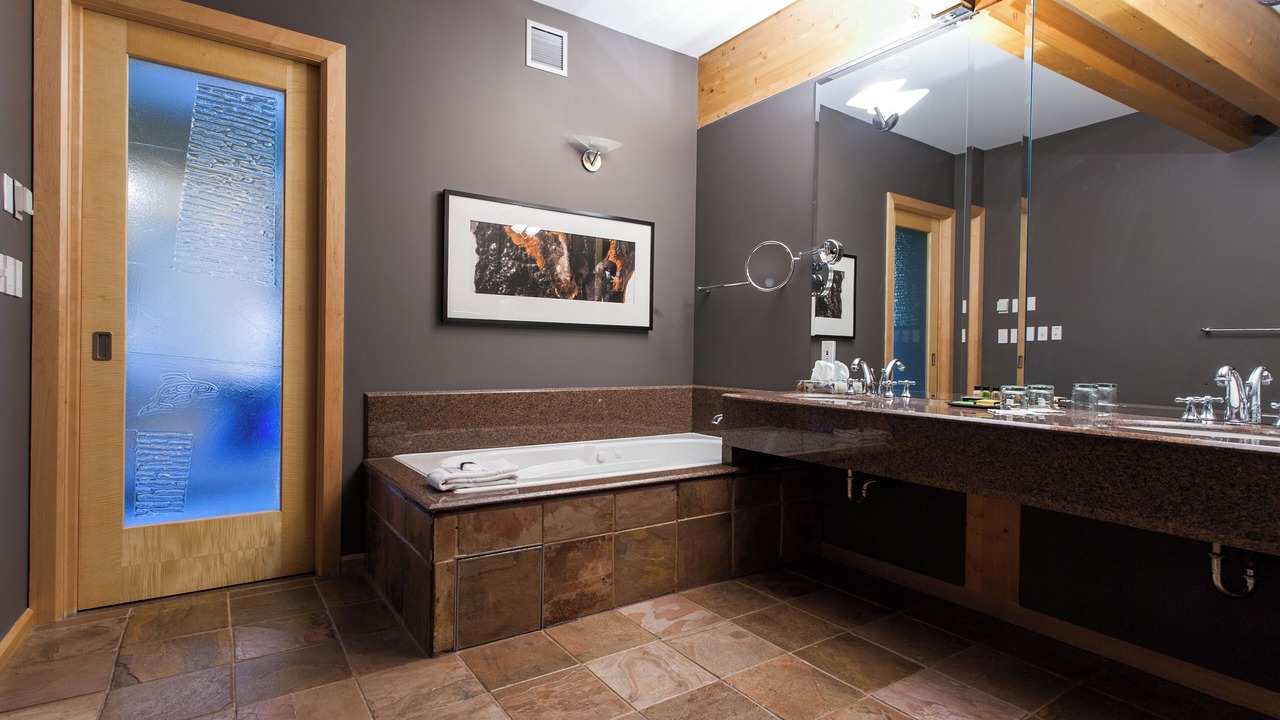 Photo of Bathroom in Priddis
