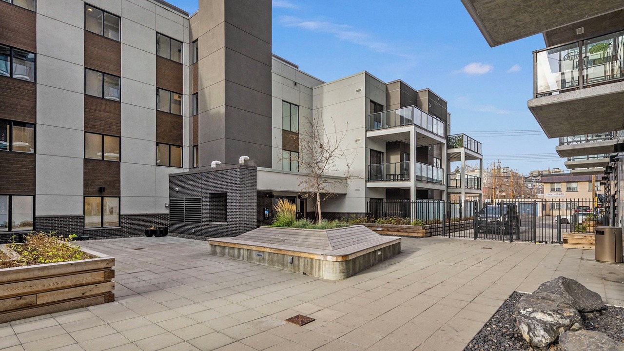 Photo of Outdoor in Crescent Heights