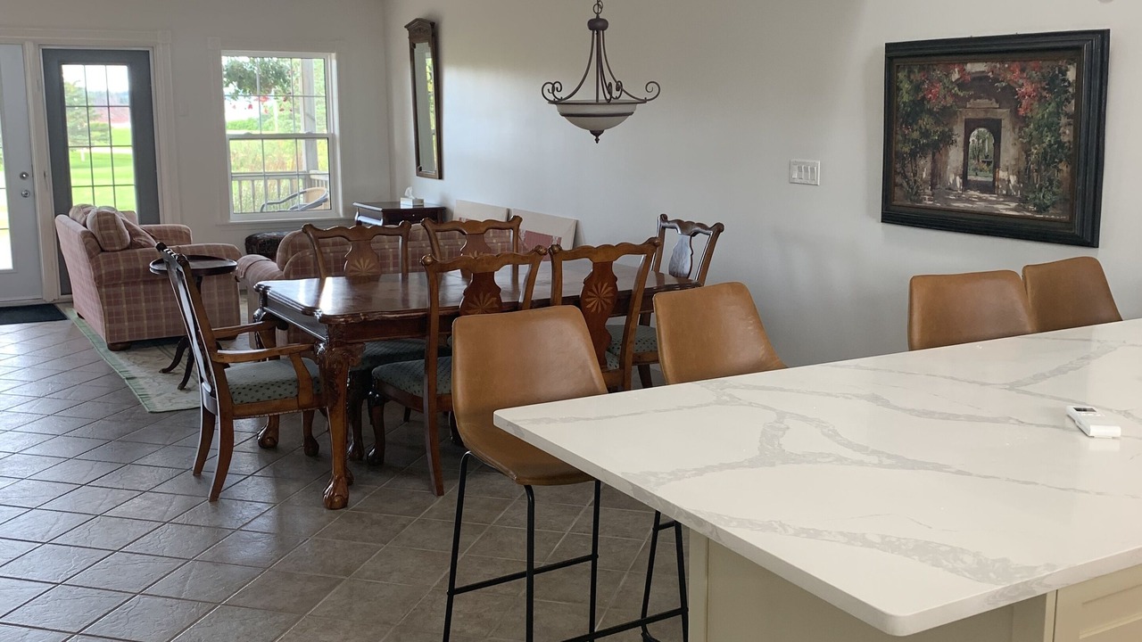 Photo of Livingroom in Little Pond