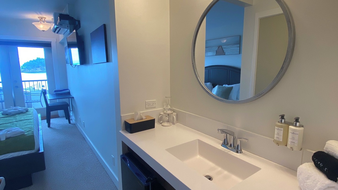 Photo of Bathroom in Mayne Island
