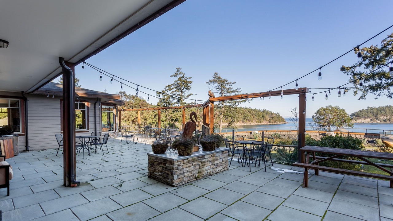 Photo of Others in Mayne Island
