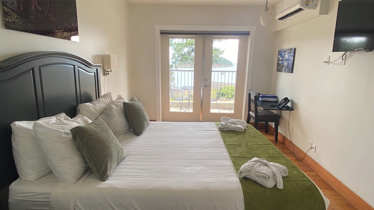 Photo of Bedroom in Mayne Island