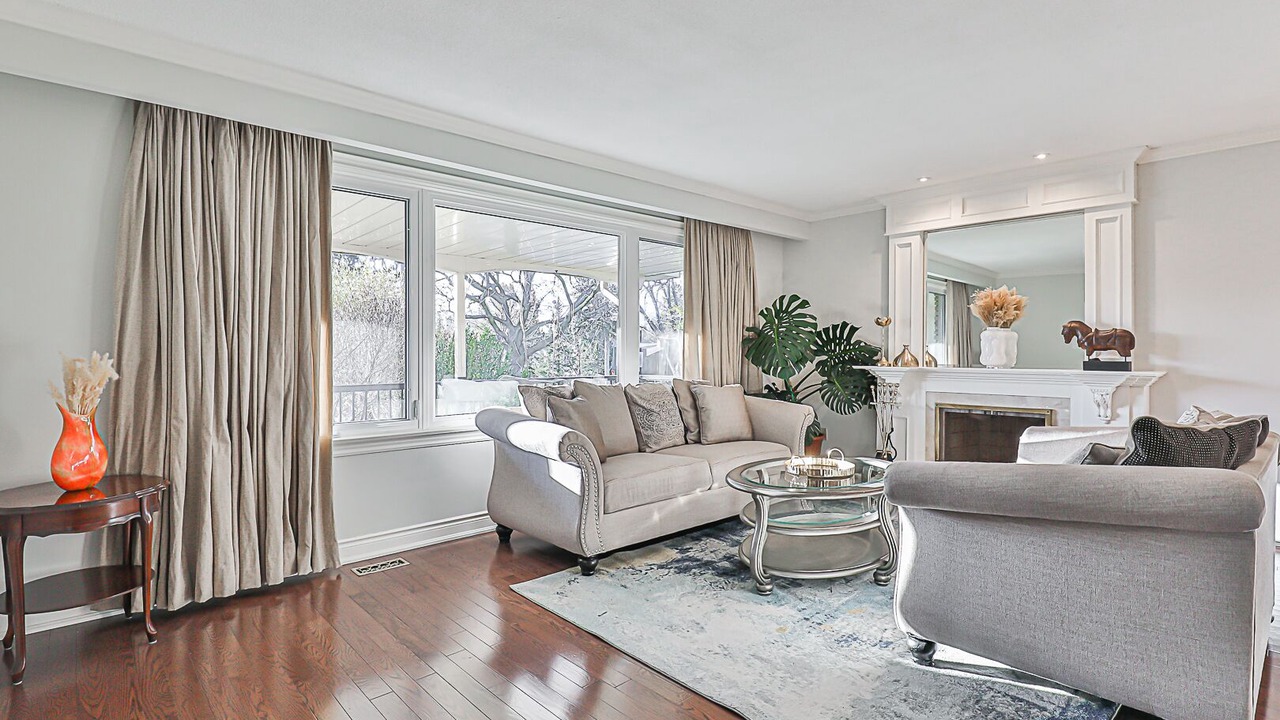 Photo of Livingroom in Unionville