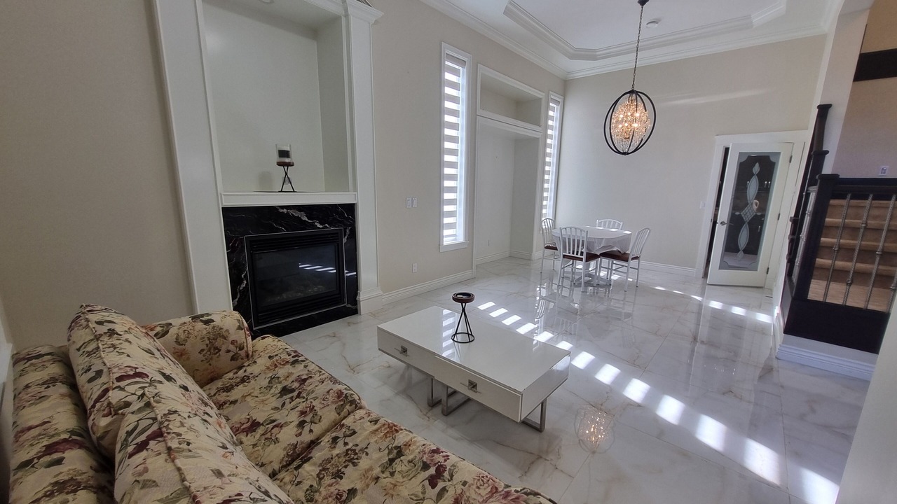 Photo of Livingroom in Newton