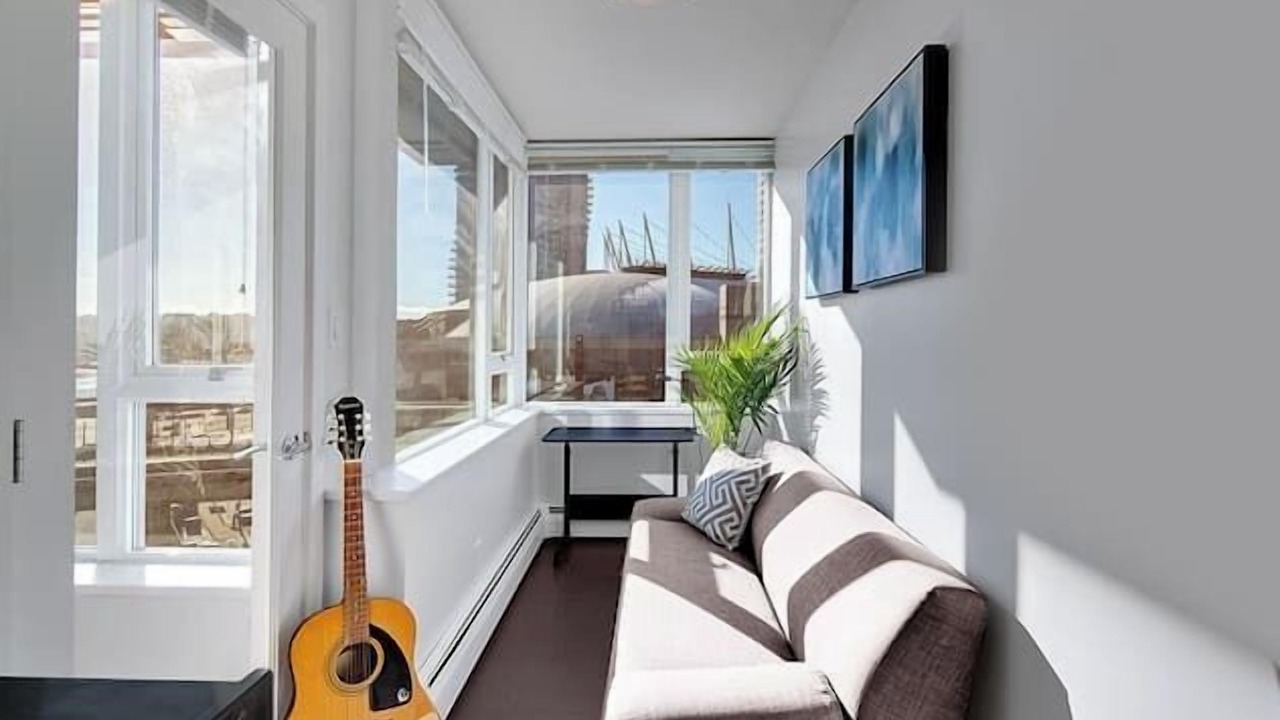 Photo of Livingroom in Crosstown