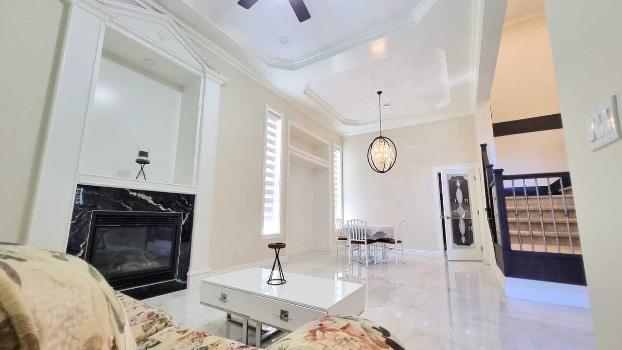 Photo of Livingroom in Newton