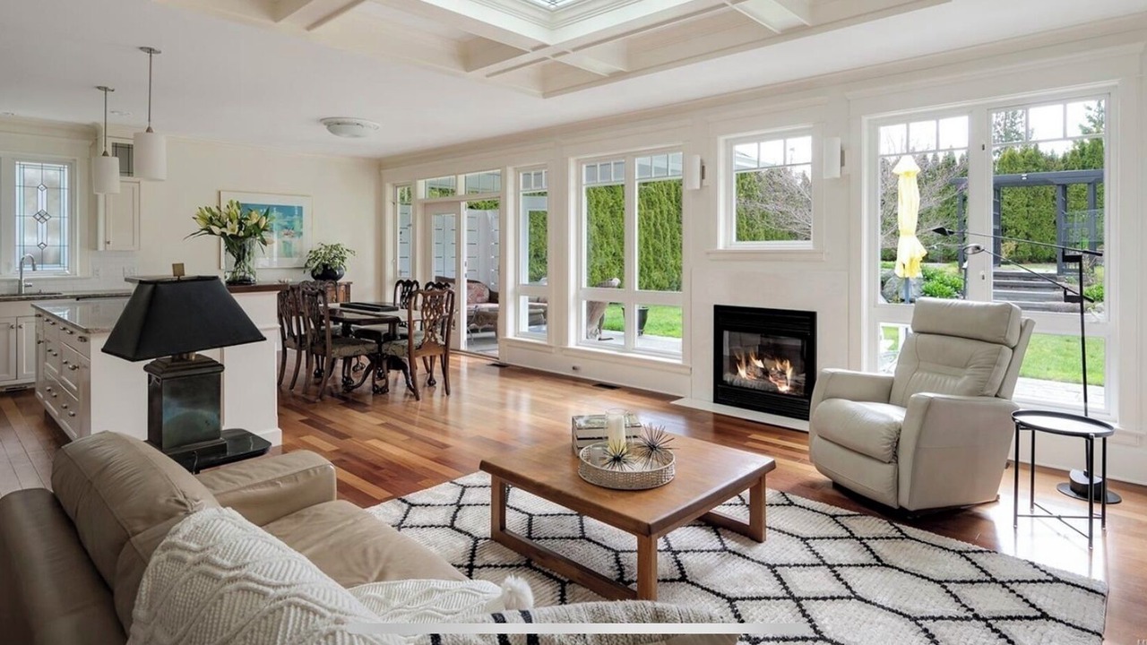 Photo of Livingroom in Mill Bay