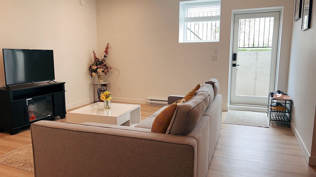 Photo of Livingroom in Willoughby