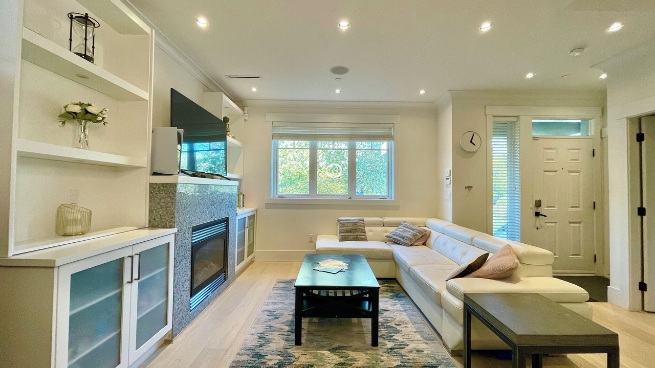 Photo of Livingroom in Grandview-Woodland