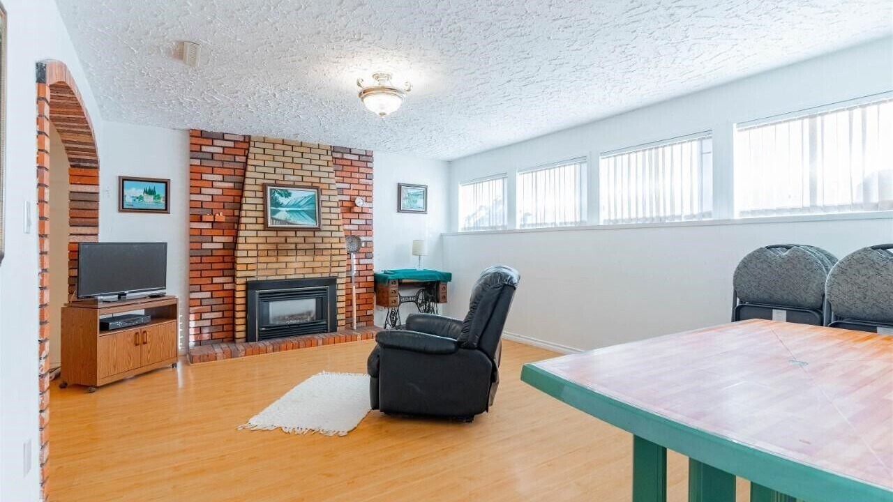 Photo of Livingroom in Guildford
