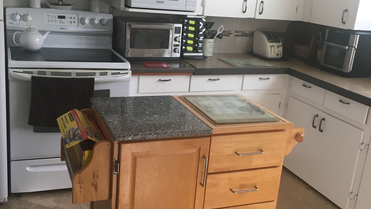 Photo of Kitchen in Okanagan-Similkameen
