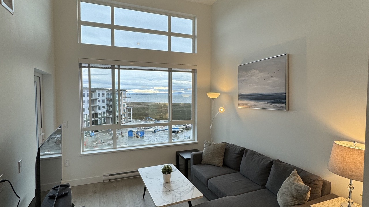Photo of Livingroom in Tsawwassen