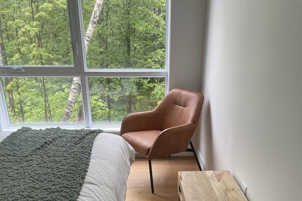 Photo of Bedroom in Owl's Head Ski Resort