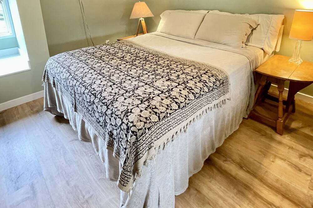 Photo of Bedroom in Lower Mission