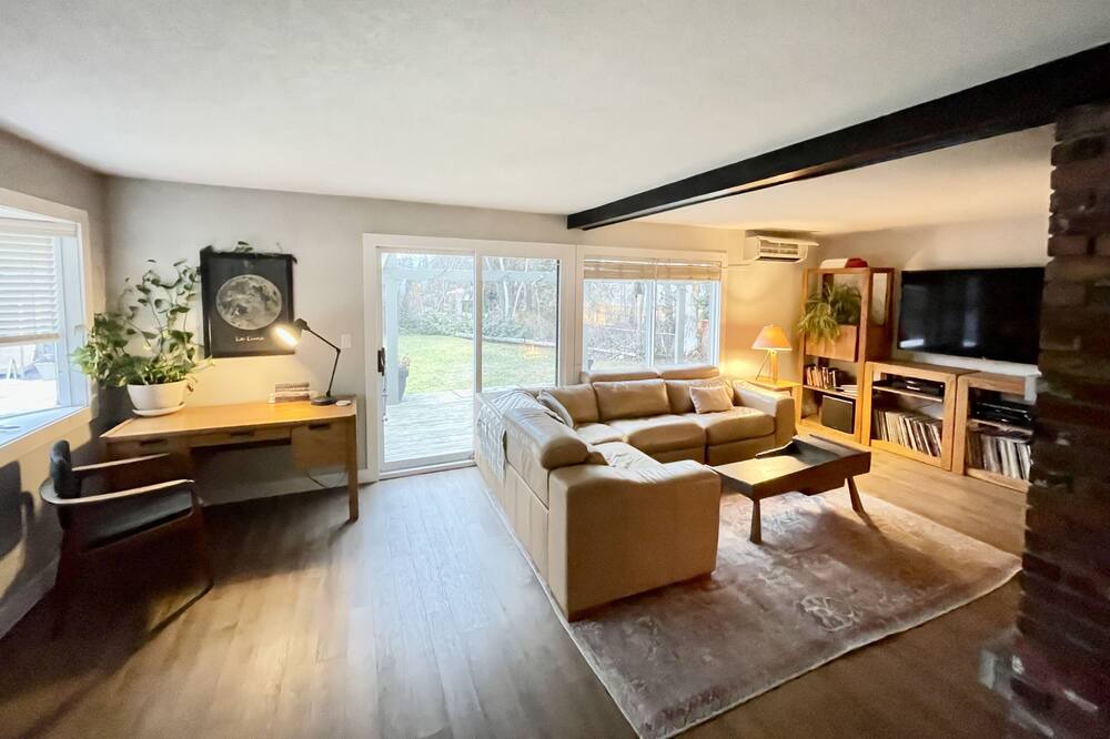 Photo of Livingroom in Lower Mission