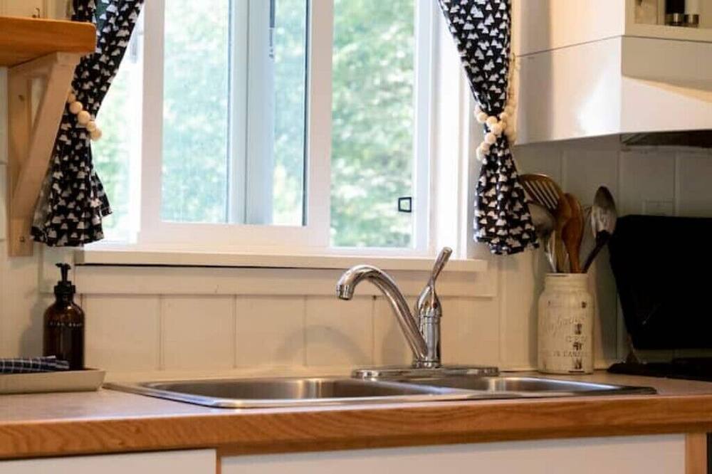 Photo of Kitchen in Courtenay
