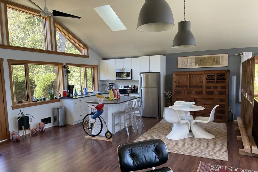 Photo of Kitchen in Salt Spring Island