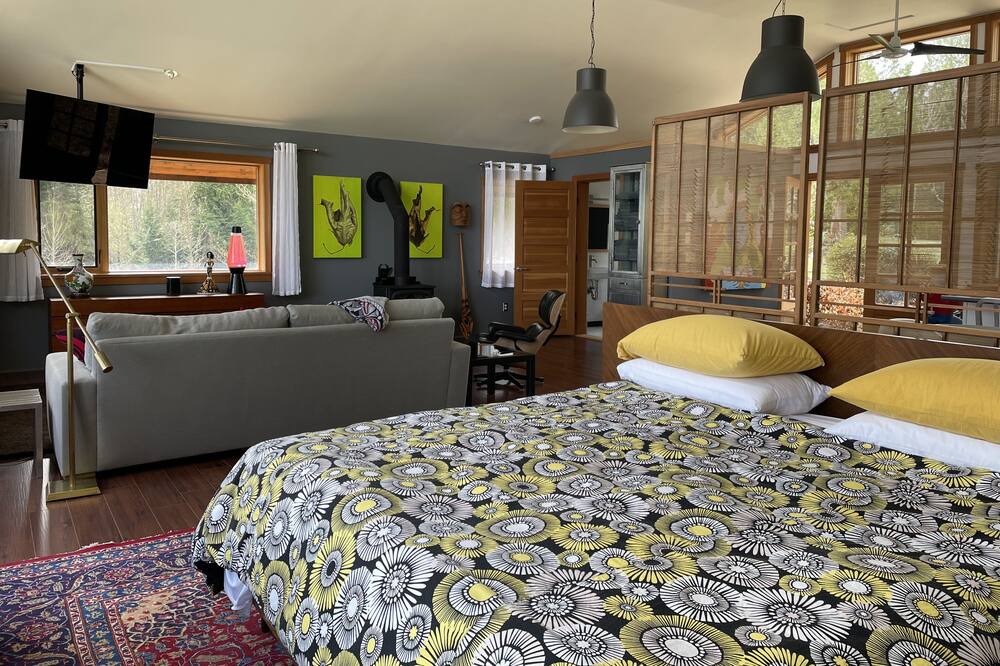 Photo of Bedroom in Salt Spring Island