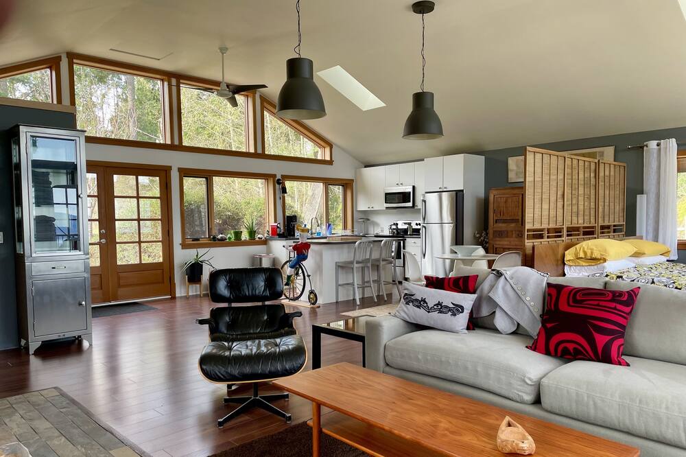 Photo of Livingroom in Salt Spring Island