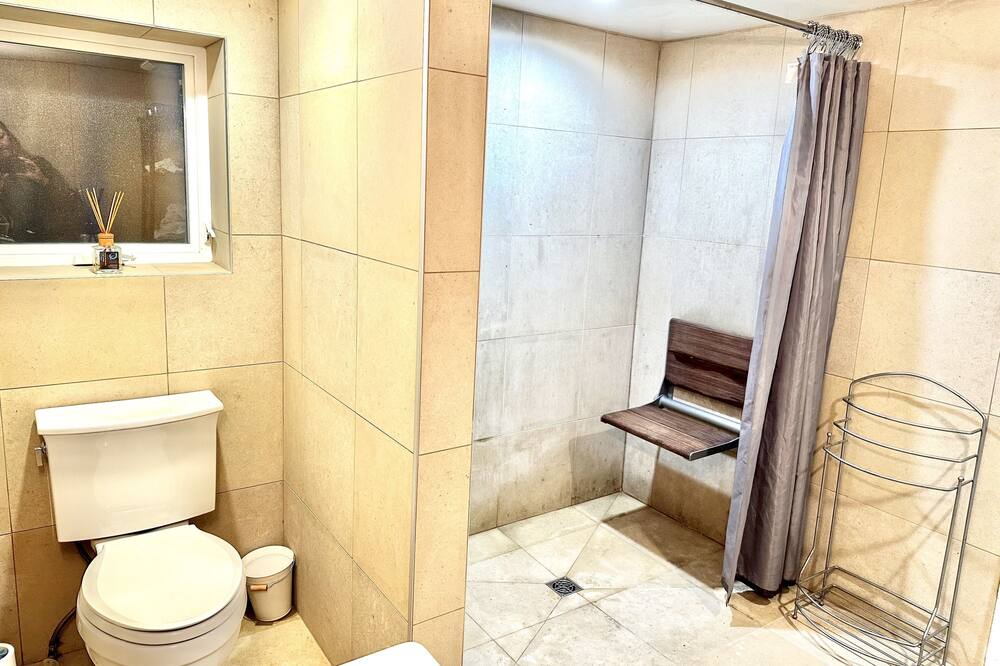 Photo of Bathroom in Grandview-Woodland