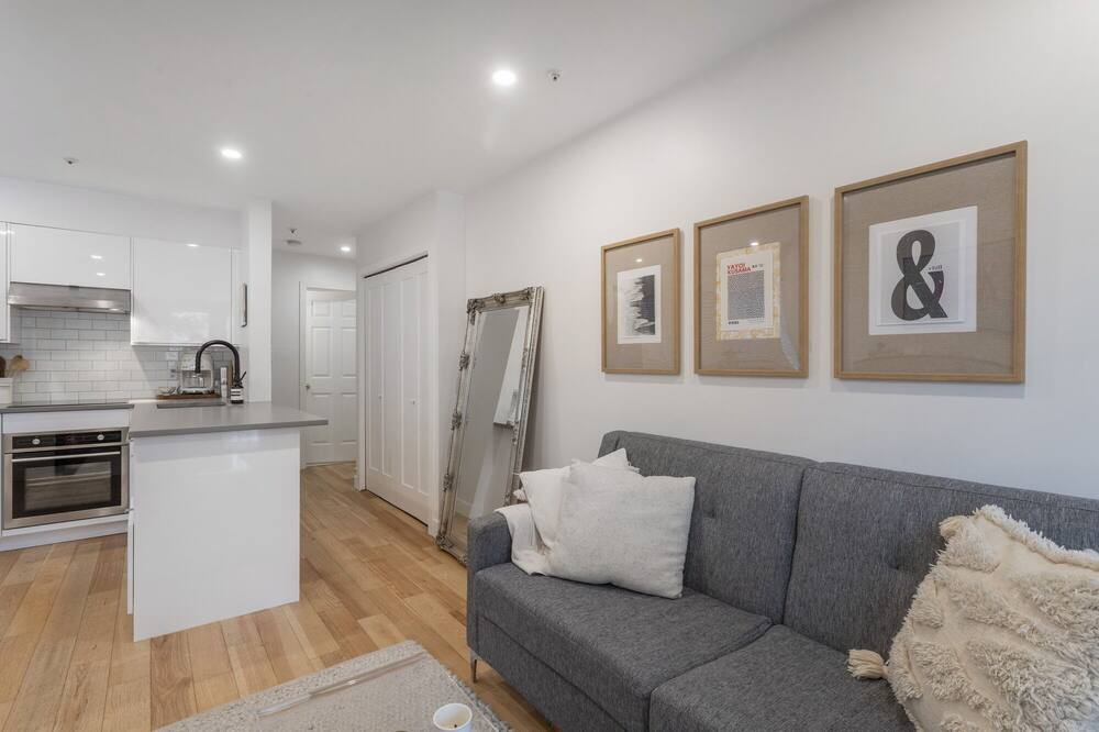 Photo of Livingroom in Grandview-Woodland