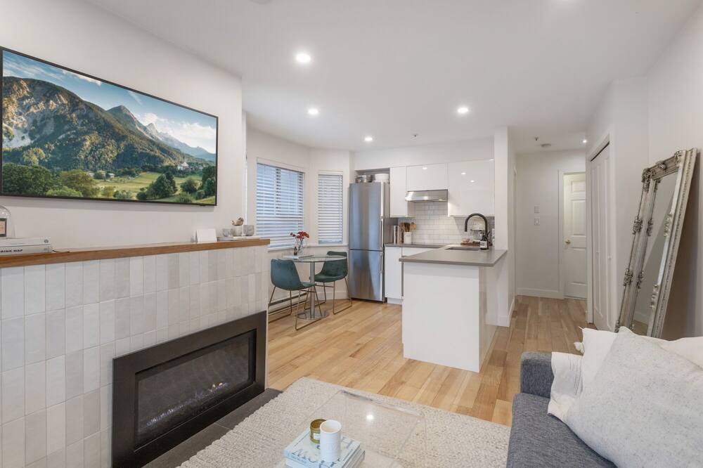 Photo of Livingroom in Grandview-Woodland