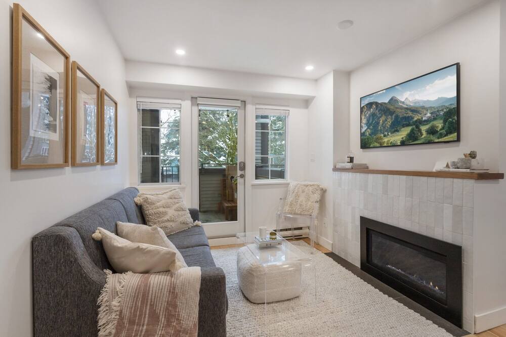 Photo of Livingroom in Grandview-Woodland