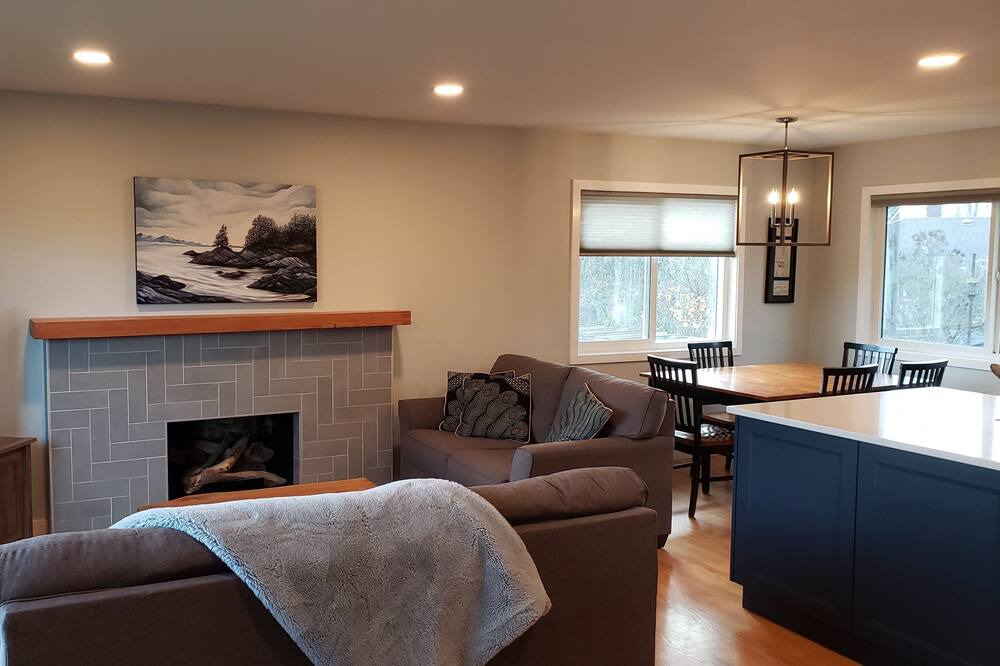 Photo of Bedroom in Saanich West