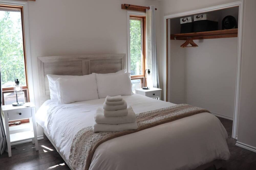 Photo of Bedroom in Tumbler Ridge